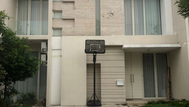 Kesempatan Langka, rumah Mewah di Pakuwon City, Surabaya, LB 214m²