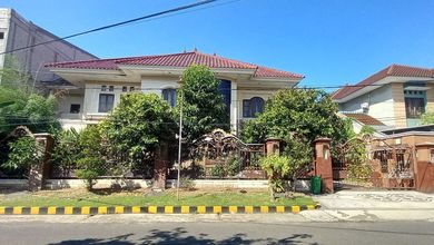 Penawaran Eksklusif, rumah Prestisius di Rungkut, Surabaya, LB 838m²