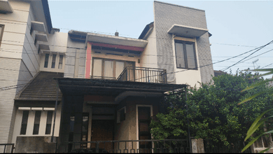 Jual Rumah Megah Luas 150 m2 di Pulo Gadung, Jakarta Timur