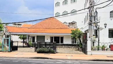 Hunian Sewaan Area Raya Darmo, Surabaya, LB 260m², 4 KT