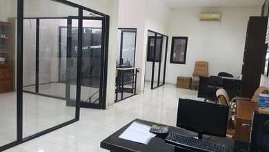 Kantor dan Gudang Daan Mogot KM 12 Luas 1635m2 2 Lantai Bagus 