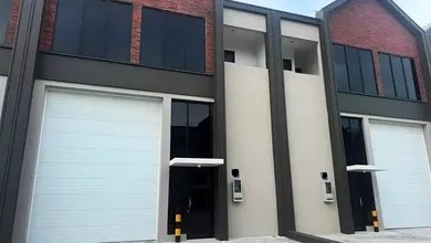 Gudang Bizpark Pik 2 Bagus Siap Pakai 9X20m2 Lokasi Strategis