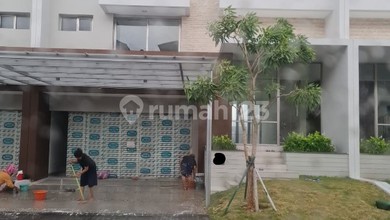 Rumah Mewah di Kawasan Pantai Indah Kapuk 2, Jakarta Utara, LB 350m², Harga 9,25 Miliar