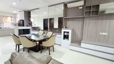 Dikontrakkan Rumah Murah di Puri Mansion, Jakarta Barat, LT 140m²