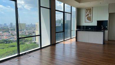 Dijual Cepat Apartemen 3BR Semi Furnished Kondisi Baik Siap Ditempati