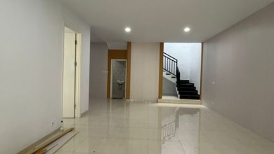 Rumah Area Premium BSD, Tangerang - Harga Terbaik 2,55 Miliar