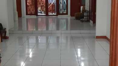 Rumah Mewah di Banjar Wijaya, Tangerang, 5 Kamar Tidur, LT 250m²