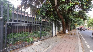Rumah Mewah di Kebayoran Baru, Jakarta Selatan, 1 KT, LT 480m²