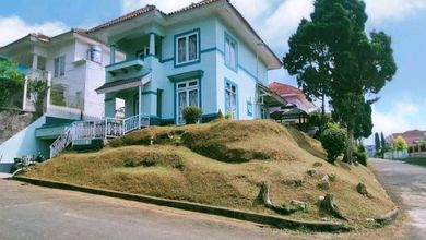 Vila Nyaman Keluarga Di Pacet, Puncak di Pacet