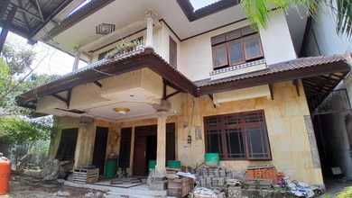 Penawaran Eksklusif, rumah Prestisius di Denpasar Barat, Denpasar, LB 240m²