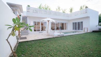 Villa 2 Kamar Tidur Dengan Atap Dan Kolam Renang