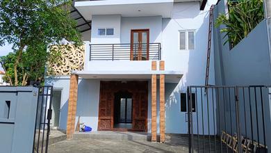Rumah Mewah di Renon, Denpasar, 4 Kamar Tidur, LT 221m²