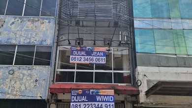 Ruko Strategis 3½ Lantai di Jalan Utama, Cocok Utk Usaha, Jual Murah