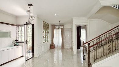 Rumah Siap Tempat dengan Luas m2 Furnished