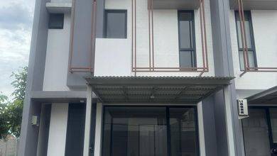 Disewakan Rumah Baru 2 Lantai Siap Huni Di Yuthica - BSD