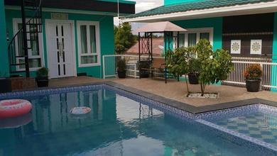 Jual 2 Bangunan Villa Di Mega Mendung Bogor