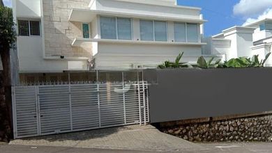 Jual Rumah Eksklusif Luas 370 m2 Area Cipete, Jakarta Selatan