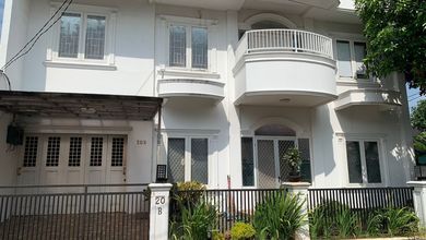 Rumah Mewah di Rempoa, Tangerang, 5 KT, LT 250m²