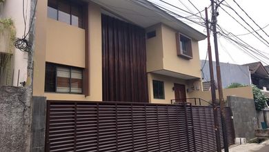 Jual Rumah Siap Tinggal area Senopati, Jakarta Selatan, Luas 315 m2