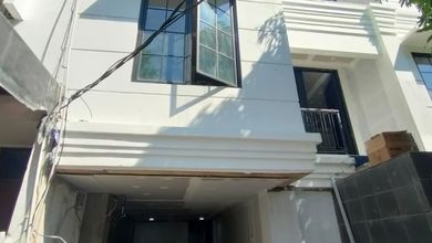 Dijual rumah Eksklusif di Pondok Indah, Jakarta Selatan - LT 120m²