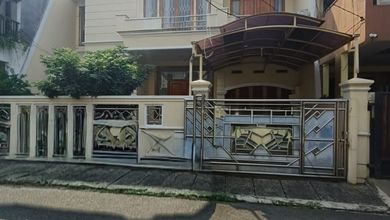 Rumah Modern Luas 244 Jual di Pondok Indah, Jakarta Selatan