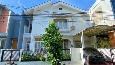 Penawaran Langka, rumah Mewah di Bintaro, Tangerang Selatan, LB 200m²