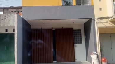 Ruko Baru 3 Lantai Di Pamulang Barat.pinggir Jalan Besar.bebas Banjir.lokasi Strategis