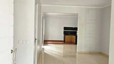 Dikontrakkan Rumah Murah di BSD Delatinos, Tangerang, LT 126m²