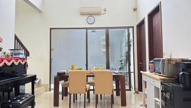 Rumah Sewa Nyaman Lokasi BSD Eminent, Tangerang, LB 144m²