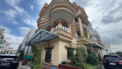Kesempatan Langka, rumah Mewah di Medan Helvetia, Medan, LB 598m²