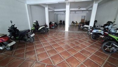 Di Sewa Lokasi Premium! Ruko / Perkantoran Kawasan Cengkareng , Luas 576 M², Area Niaga