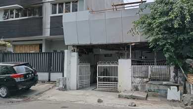 Hunian Elegan di Rawamangun, Jakarta Timur, 4 Kamar Tidur, LT 163m²