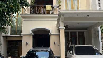 Penawaran Eksklusif, rumah Mewah di Penggilingan, Jakarta Timur, LB 200m²
