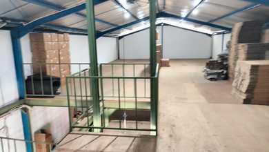 GUDANG BANGUNAN 3LT ADA LIFT BARANG SIAP PAKAI DI CENTRAL CAKUNG