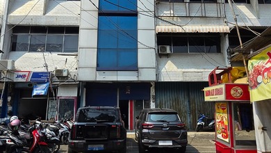 RUKO BAGUS 3LT SIAP HUNI HGB PANJANG DI JALAN RAYA BEKASI TIMUR CIPINANG