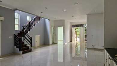 Rumah Area Luxury Kelapa Gading, Jakarta Utara - Harga Menarik 8,5 Miliar