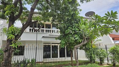 Rumah Area Premium Pulomas, Jakarta Timur - Harga Menarik 7,9 Miliar