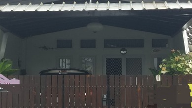 Penawaran Eksklusif, rumah Prestisius di Pulomas, Jakarta Timur, LB 200m²