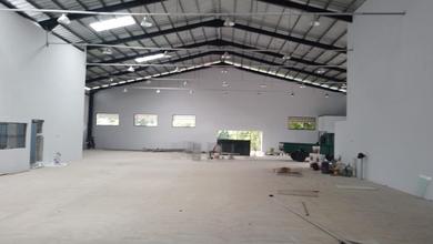 Gudang Siap Pakai LB 800 M di Penggilingan Jakarta Timur