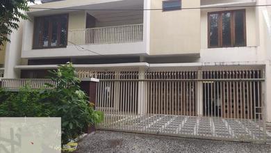 Rumah Elite di Kawasan Kayu Putih, Jakarta Timur, LB 365m², Harga 7,5 Miliar