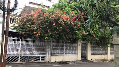 For Sale rumah Eksklusif di Rawamangun, Jakarta Timur - LT 206m²