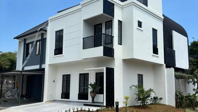 Rumah Siap Huni di Area BSD Nusaloka, Tangerang, LT 88m²