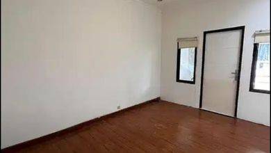 Rumah 2 Lantai di Bsd Griya Loka, Tangerang Selatan