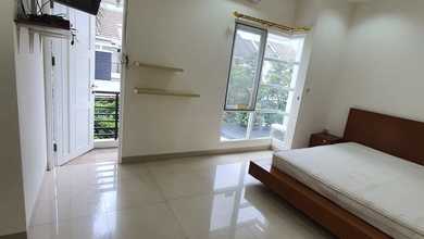 Rumah Sewa Nyaman Lokasi Gading Serpong, Tangerang, LB 175m²