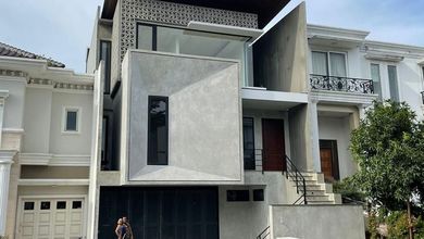 Rumah Prestisius di Kawasan Gading Serpong, Tangerang, LB 550m², Harga 9,8 Miliar