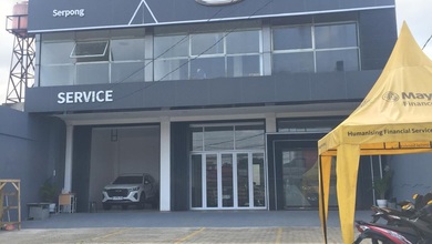 Disewakan Ruko Gandeng 3 Lantai di Jalan Raya Serpong