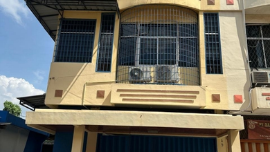 Dijual Ruko / Rukan Pasar Baru Tangerang/Karawaci Posisi Didalam Cocok untuk Kantor