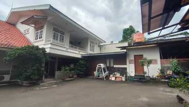 Hunian Mewah di Mampang Prapatan, Jakarta Selatan, 5 KT, LT 950m²