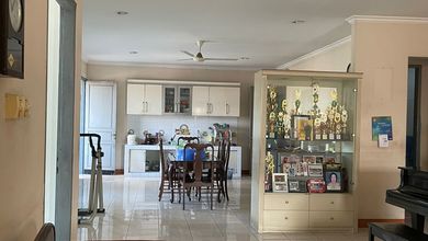 Rumah Elegan di Gandaria, Jakarta Selatan, 10 KT, LT 459m²