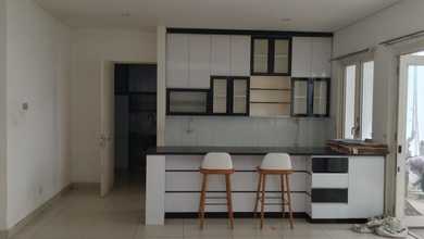 Dikontrakkan Rumah Murah di Harapan Indah, Bekasi, LT 291m²